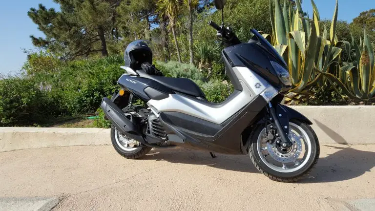 Location de scooter à Porto-Vecchio