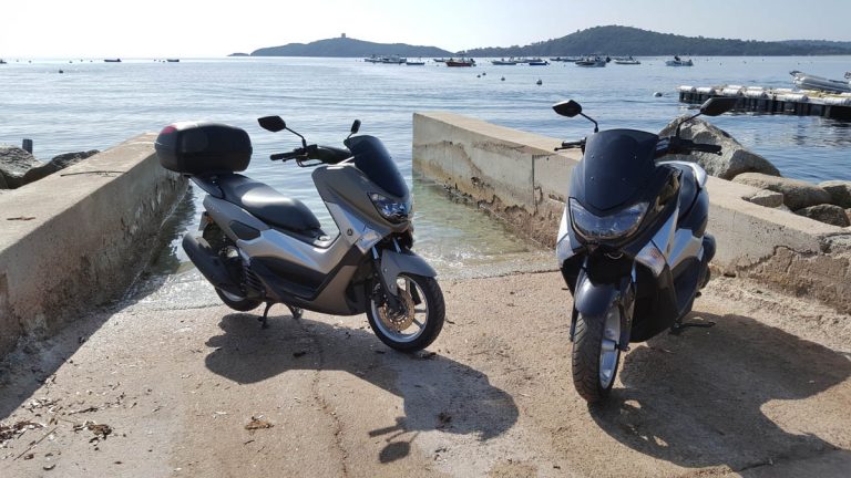 Location de scooter à Porto-Vecchio