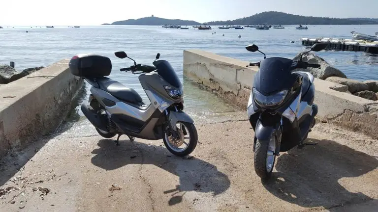 Location de scooter à Porto-Vecchio