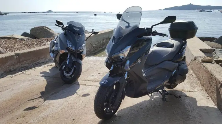 Location de scooter à Porto-Vecchio